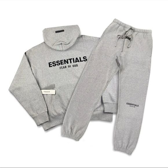 The Essential Hoodie: A Trend That’s Not Going Anywhere
